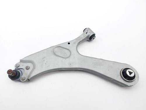Used Left front suspension arm Left front suspension arm CITROËN C4 III (BA_, BB_, BC_) ë-C4 (BCZKXC, BZCKSC) (136 hp) 33740833 33740833