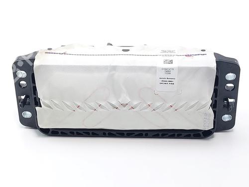 Used Passenger airbag SKODA OCTAVIA IV Combi (NX5, PV5) 1.4 TSI iV (204 hp) 31801210