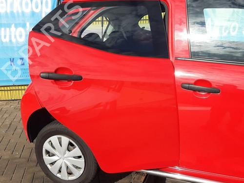 right-rear-door-toyota-aygo-_b4_-2014-39888527 main image