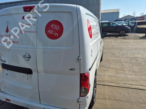 tailgate-nissan-nv200-van-2010-33740963 main image