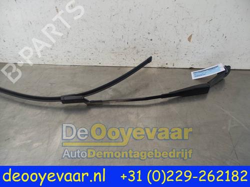 Used Front windshield wiper arm FORD FOCUS III Turnier 1.0 EcoBoost (100 hp) 27887156