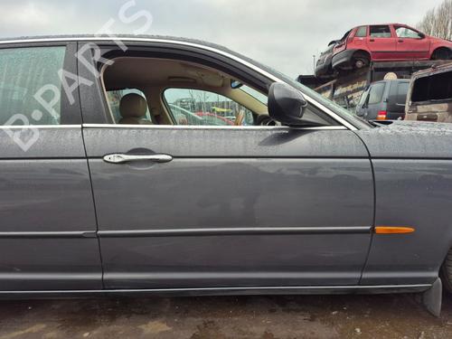 Used Right front door JAGUAR XJ (X350, X358) 3.0 (238 hp) 31127905