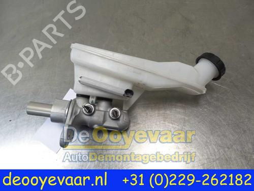 Used Brake master cylinder MERCEDES-BENZ CLA Coupe (C117) CLA 250 4-matic (117.351) (218 hp) 24016297