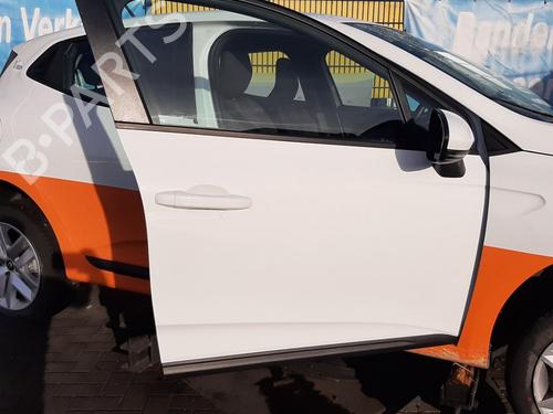 Used Right front door Right front door 39478012 39478012