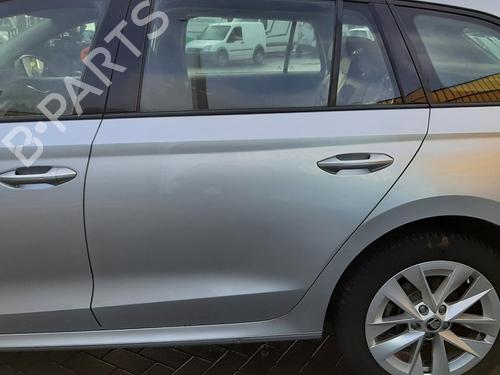Puerta trasera izquierda SKODA OCTAVIA IV Combi (NX5, PV5) 1.4 TSI iV (204 hp) 30875579