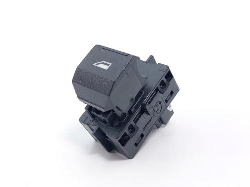 switch-bmw-1-f70-2024-33129390 main image