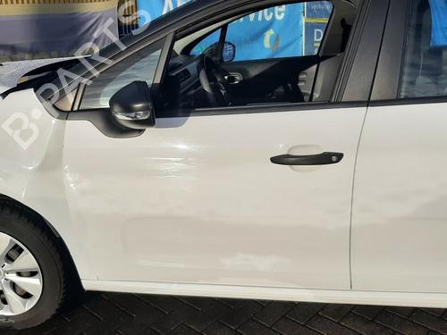 Used Left front door CITROËN C3 III (SX) 1.2 VTi 82 (82 hp) 30519700