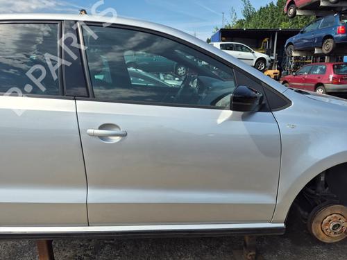Portier rechts voor Portier rechts voor VW POLO V (6R1, 6C1) 1.2 (70 hp) 37428452 37428452