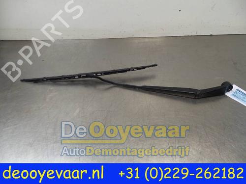 Used Front windshield wiper arm SUZUKI BALENO (FW, EW) 1.2 (A1K412) (90 hp) 27887160
