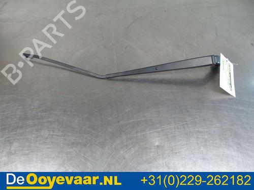 Used Front windshield wiper arm SUZUKI ALTO VII (GF) 1.0 (AMF310, GFC31S) (68 hp) 27887186