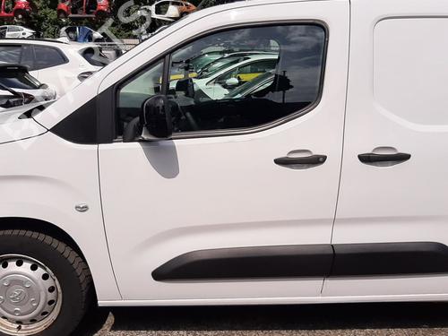 Dør venstre fortil Dør venstre fortil TOYOTA PROACE CITY Box Body/MPV (BPZ_) 1.5 D-4D 100 (BPZM) (102 hp) 36698436 36698436