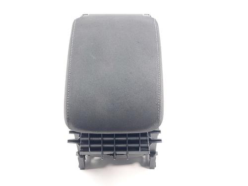Used Armrest / Center console VW GOLF VII (5G1, BQ1, BE1, BE2) 1.0 TSI (86 hp) 31028239