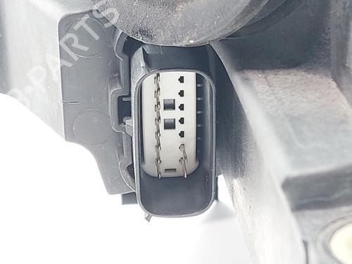 Right headlight FORD FIESTA VI (CB1, CCN) 1.6 TDCi | BP31679033C29 