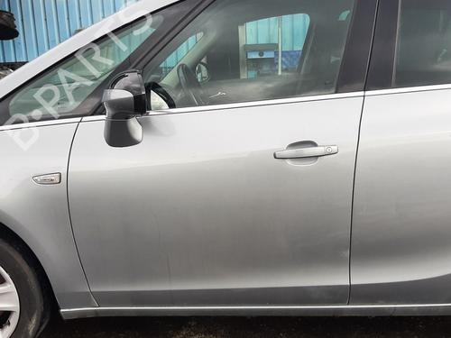left-front-door-opel-zafira-tourer-c-p12-2011-37761398 main image