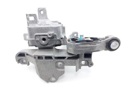 Used Engine mount MERCEDES-BENZ CLA Shooting Brake (X118) CLA 250 e (118.686) (218 hp) 31365132