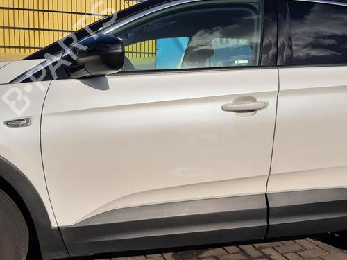 Used Left front door OPEL GRANDLAND / GRANDLAND X (A18, P1UO) 1.2 (75) (131 hp) 28977188