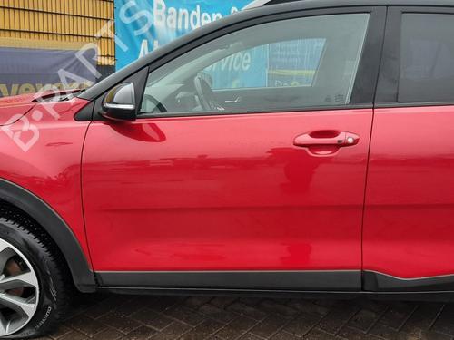 Used Left front door KIA STONIC (YB) 1.0 T-GDi (120 hp) 32002045