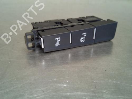 Used Switch Switch VW GOLF VII (5G1, BQ1, BE1, BE2) 1.2 TSI (110 hp) 19755179 19755179