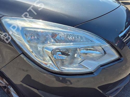 Used Right headlight OPEL MERIVA B MPV (S10) 1.4 (75) (100 hp) 28492910