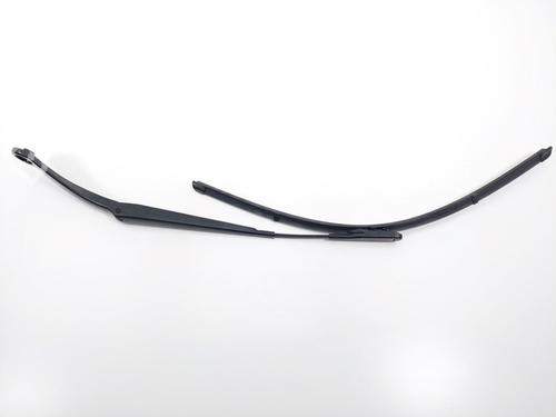 Used Front windshield wiper arm MERCEDES-BENZ GLA-CLASS (X156) GLA 200 (156.943) (156 hp) 19764711