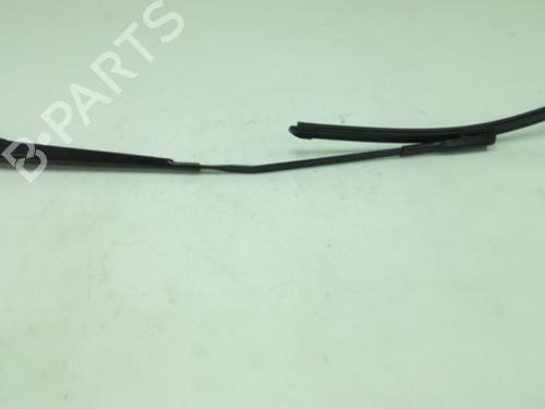 Used Front windshield wiper arm AUDI A3 Sportback (8VA, 8VF) 1.6 TDI (115 hp) 19749575
