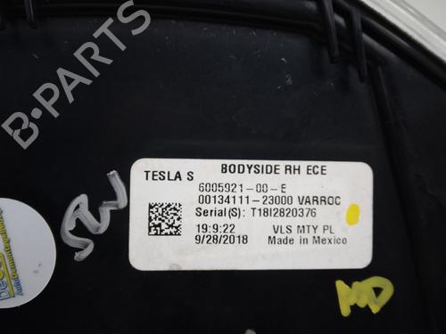 Right taillight TESLA MODEL S (5YJS) 75D AWD | BP25924440C35 - Image 6