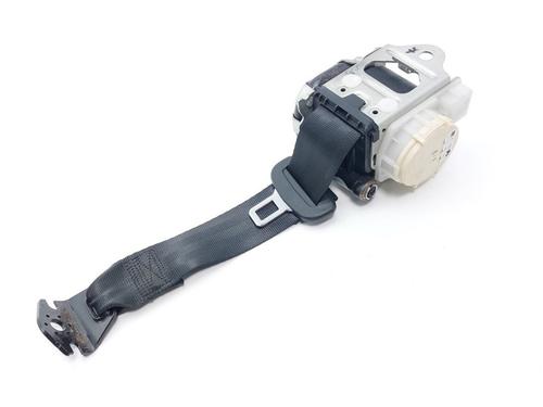 Cinturón de seguridad trasero izquierdo VW POLO VI (AW1, BZ1, AE1) 1.0 TSI (95 hp) 31801159