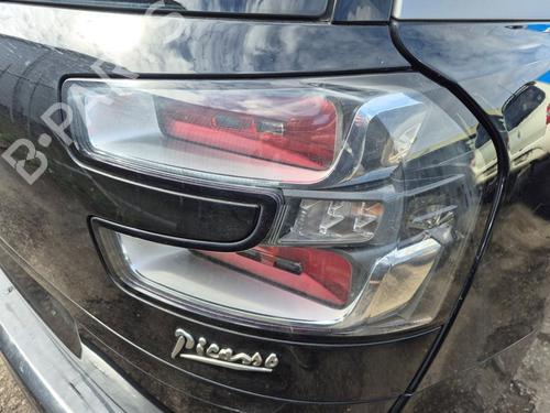 Farolim direito Farolim direito CITROËN C4 Grand Picasso II (DA_, DE_) 1.6 THP 155 (156 hp) 33889244 33889244
