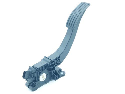 pedal-volvo-xc40-536-recharge-8888768620-2017-22717710 main image