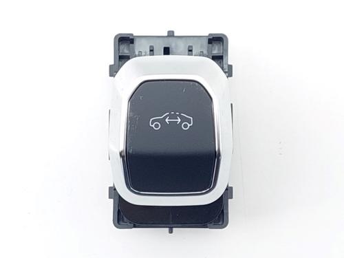 switch-lynk-co-01-phev-al932000000514a-2017-19770049 main image