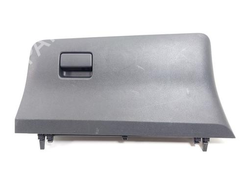 Used Glove box TOYOTA YARIS (_P13_) 1.5 Hybrid (NHP130_) (101 hp) 19764941