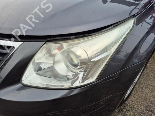 Lyskaster venstre TOYOTA AVENSIS Saloon (_T27_) 1.8 VVT-i (ZRT271_, ZRT271R) (147 hp) 32275029