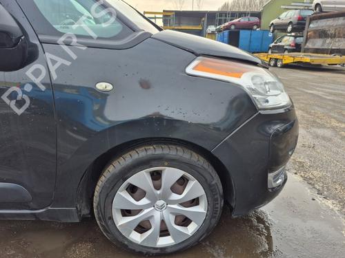 right-front-fenders-citroen-c3-picasso-sh_-2008-32148436 main image