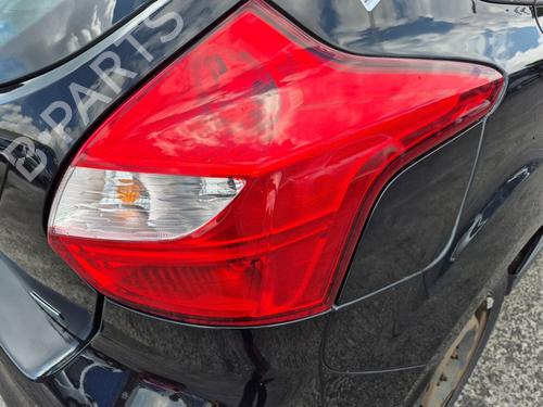 Used Right taillight FORD FOCUS III 1.0 EcoBoost (100 hp) 27628939