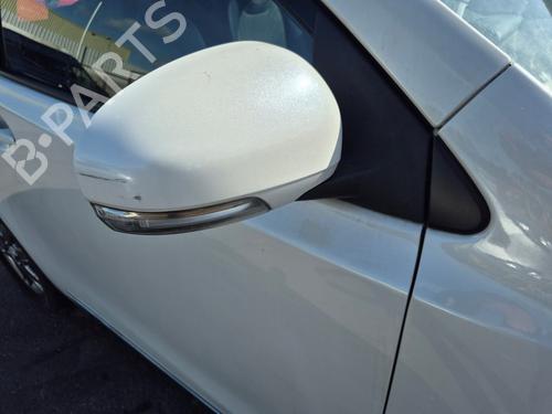 Used Right mirror Right mirror 39561894 39561894