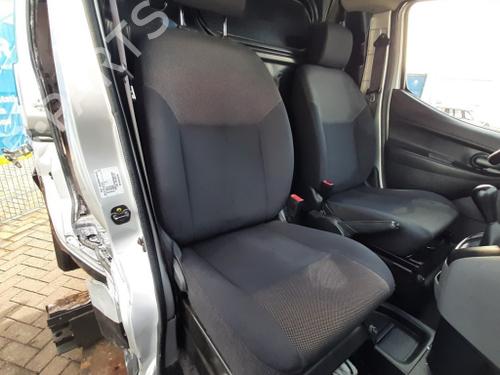 right-front-seat-nissan-nv200-van-2010-40503516 main image
