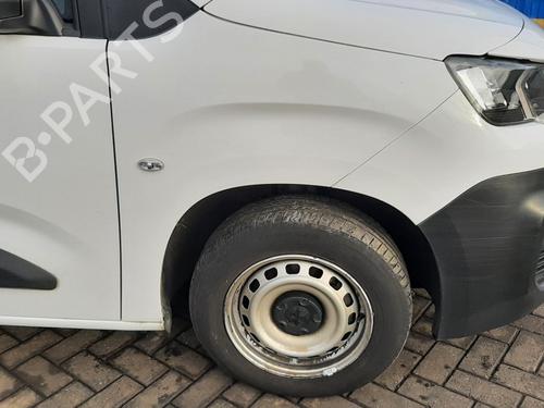 Used Right front fenders PEUGEOT PARTNER Box Body/MPV (K9) 1.5 BlueHDi 100 (102 hp) 30136782