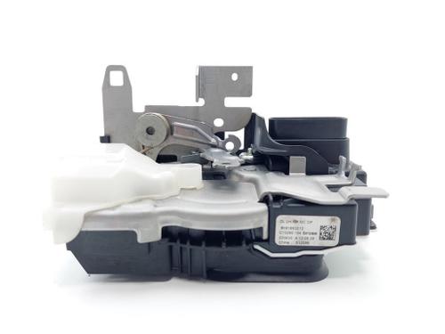 other-lynk-co-01-phev-8891893212-2017-19770057 main image