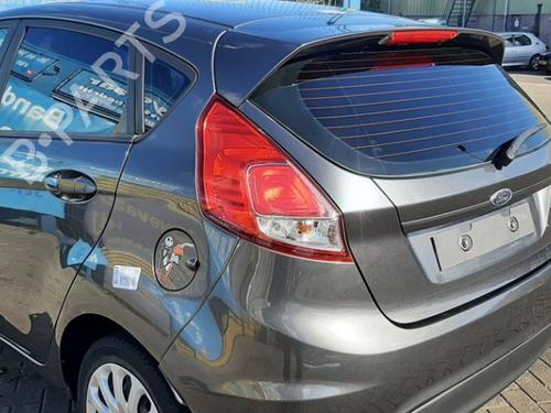 Bagklap CC/Kombi-Coupé FORD FIESTA VI (CB1, CCN) 1.25 (82 hp) 29183172