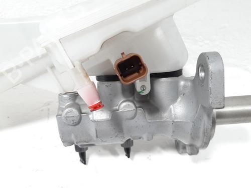 Brake master cylinder PEUGEOT 208 II (UB_, UP_, UW_, UJ_) 1.2 PureTech 75 | BP19753922M77 