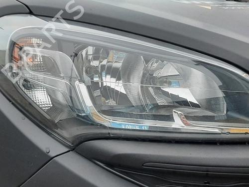 Højre forlygte FIAT DOBLO Cargo (263_) 1.6 D Multijet (263WXD1B, 263WXR1B, 263WXX1B, 263ZXD1B,... (105 hp) 31306843