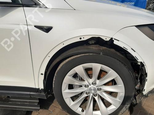 Used Right front fenders Right front fenders TESLA MODEL X (5YJX) P100D AWD (772 hp) 33627774 33627774