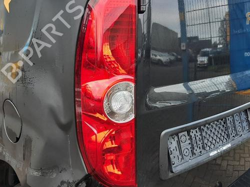 Venstre Baklys FIAT DOBLO Cargo (263_) 1.6 D Multijet (263WXD1B, 263WXR1B, 263WXX1B, 263ZXD1B,... (105 hp) 31306838