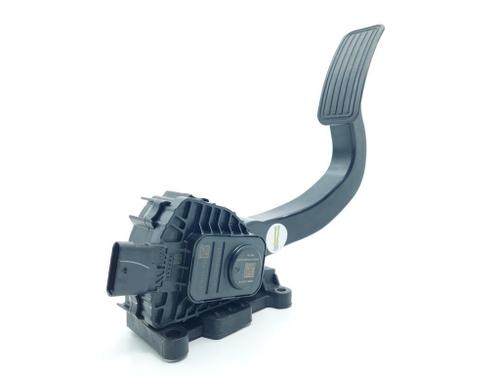 pedal-tesla-model-3-5yj3-ev-awd-1011298-2017-19771676 main image