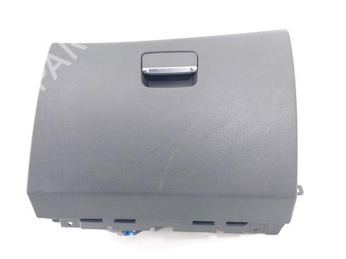 Used Glove box MERCEDES-BENZ A-CLASS (W176) A 180 CDI (176.000) (109 hp) 26307610