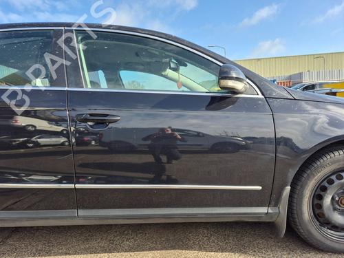 right-front-door-vw-passat-cc-b6-357-2008-2009-2010-2011-2012-32628610 main image