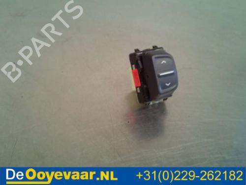 Used Switch DACIA SANDERO II TCe 90 (B8M1, B8MA, B8AC) (90 hp) 23201148