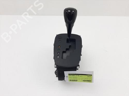 Used Gear lever TOYOTA YARIS (_P13_) 1.5 Hybrid (NHP130_) (101 hp) 19757299