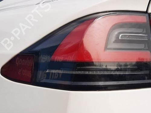 left-taillight-tesla-model-x-5yjx-2013-33627763 main image