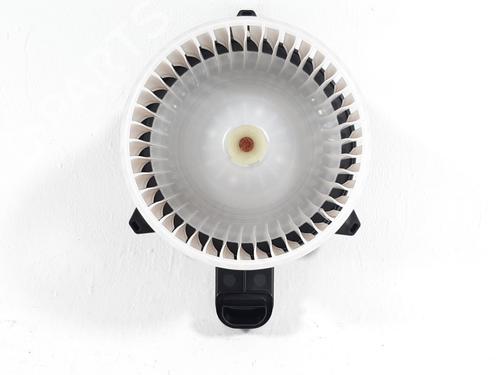 Used Heater blower motor TOYOTA YARIS (_P21_, _PA1_, _PH1_) 1.5 Hybrid (MXPH10, MXPH11) (116 hp) 19753376